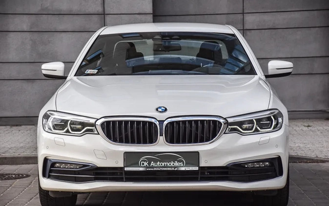 BMW Seria 5 cena 143900 przebieg: 130000, rok produkcji 2019 z Rumia małe 742